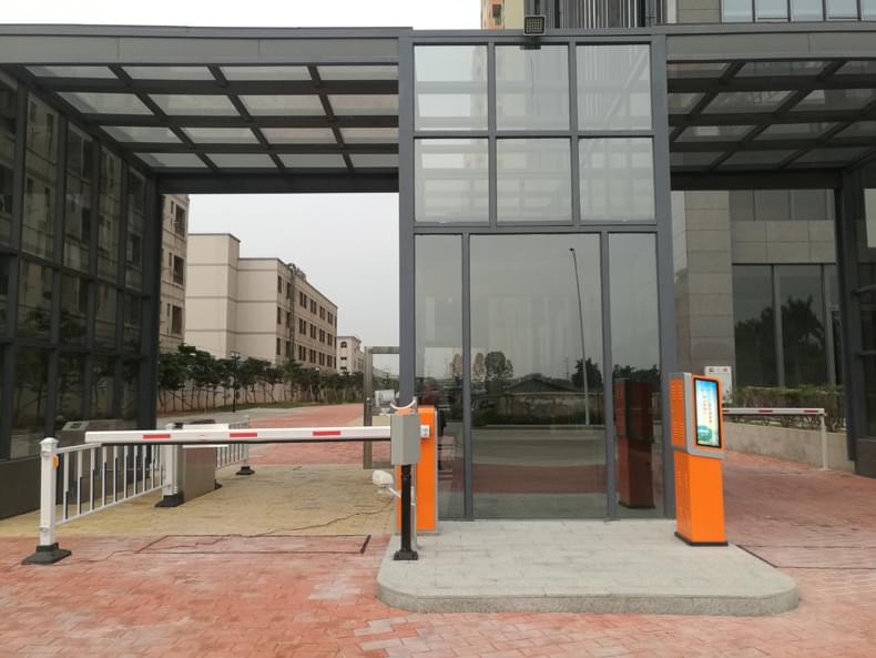 車(chē)牌識(shí)別系統(tǒng)